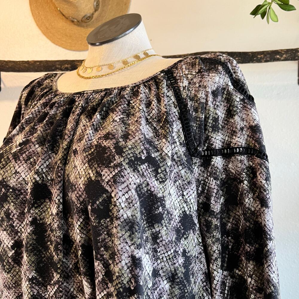 Simply Emma Snake Print Boho Indie Long Sleeve Blouse Size 3X Rayon India Made